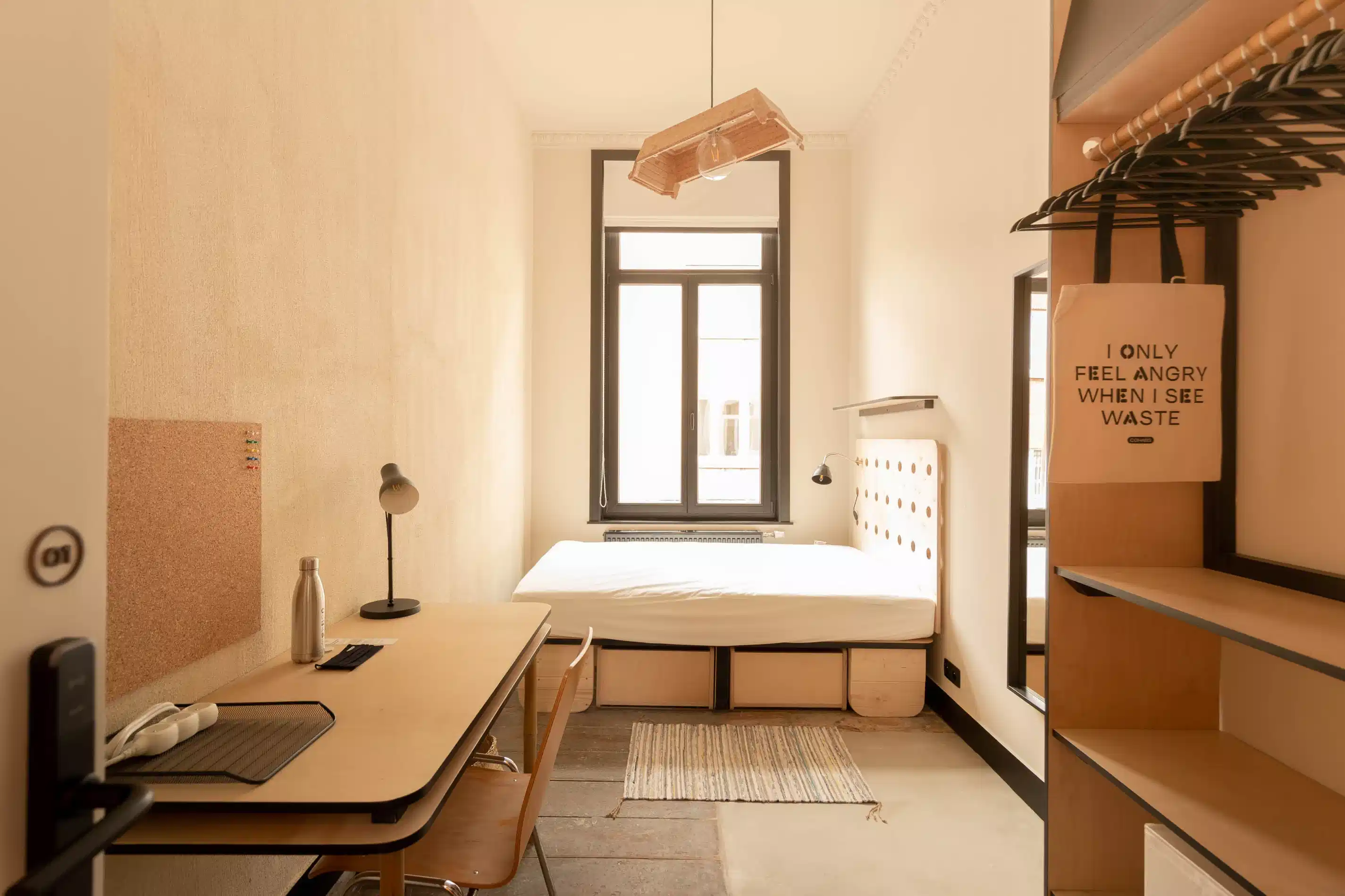 Amenities?w=400&h=260&fit=crop&q=40&auto=format&trim=auto