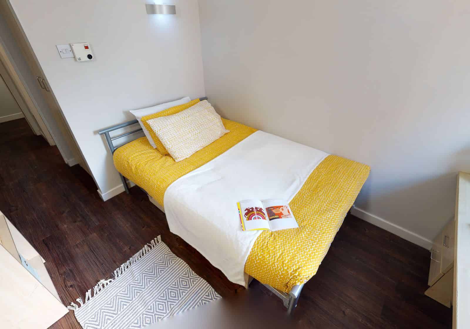 Bronze En Suite Plus