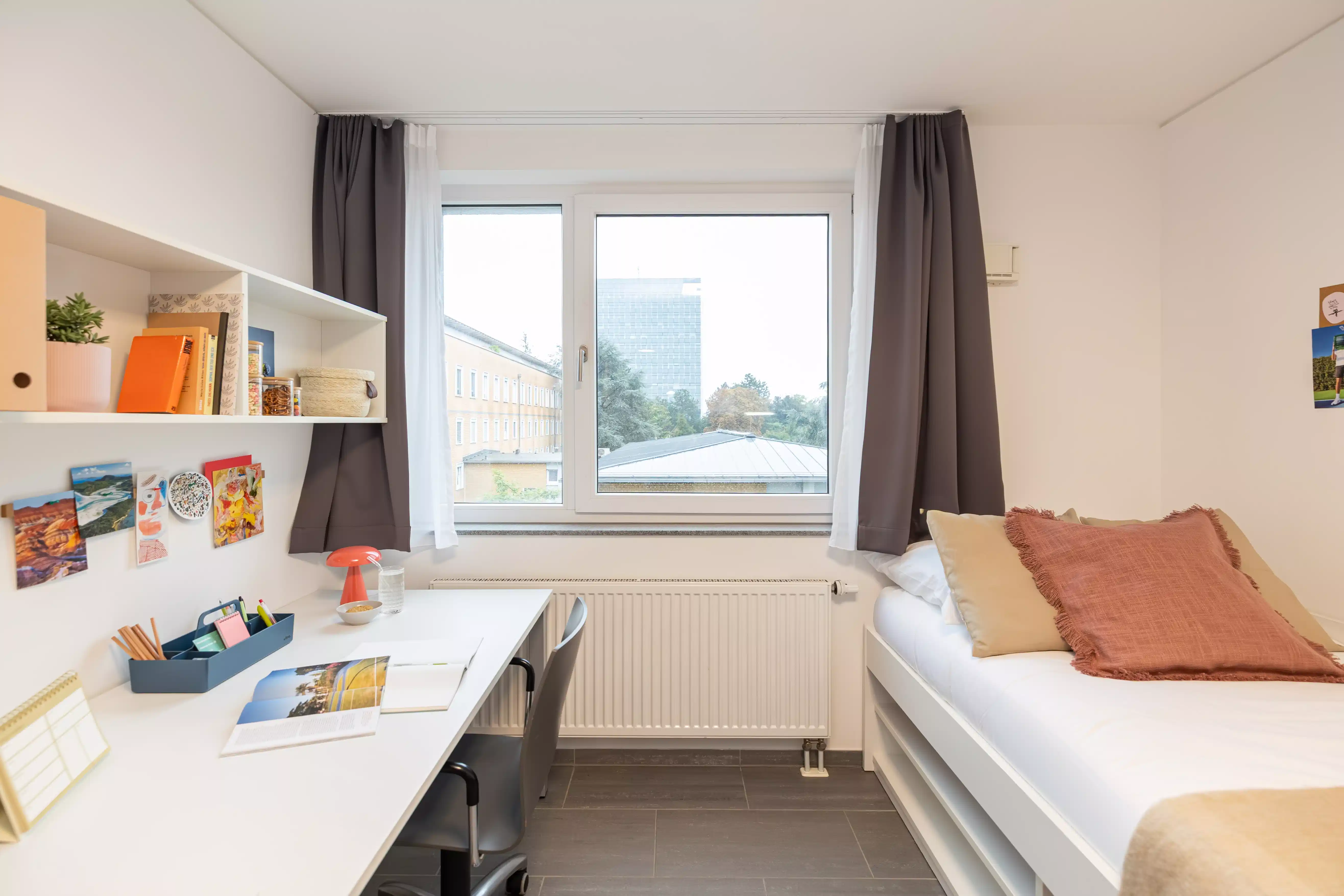 Basic Bronze Studio (16 sqm)