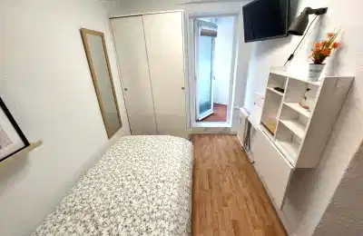 SPC 28043, Madrid - Madrid, Spain - #184890: Room in 3 Bedroom 1 Bathroom (Calle De López De Hoyos) - Bedroom