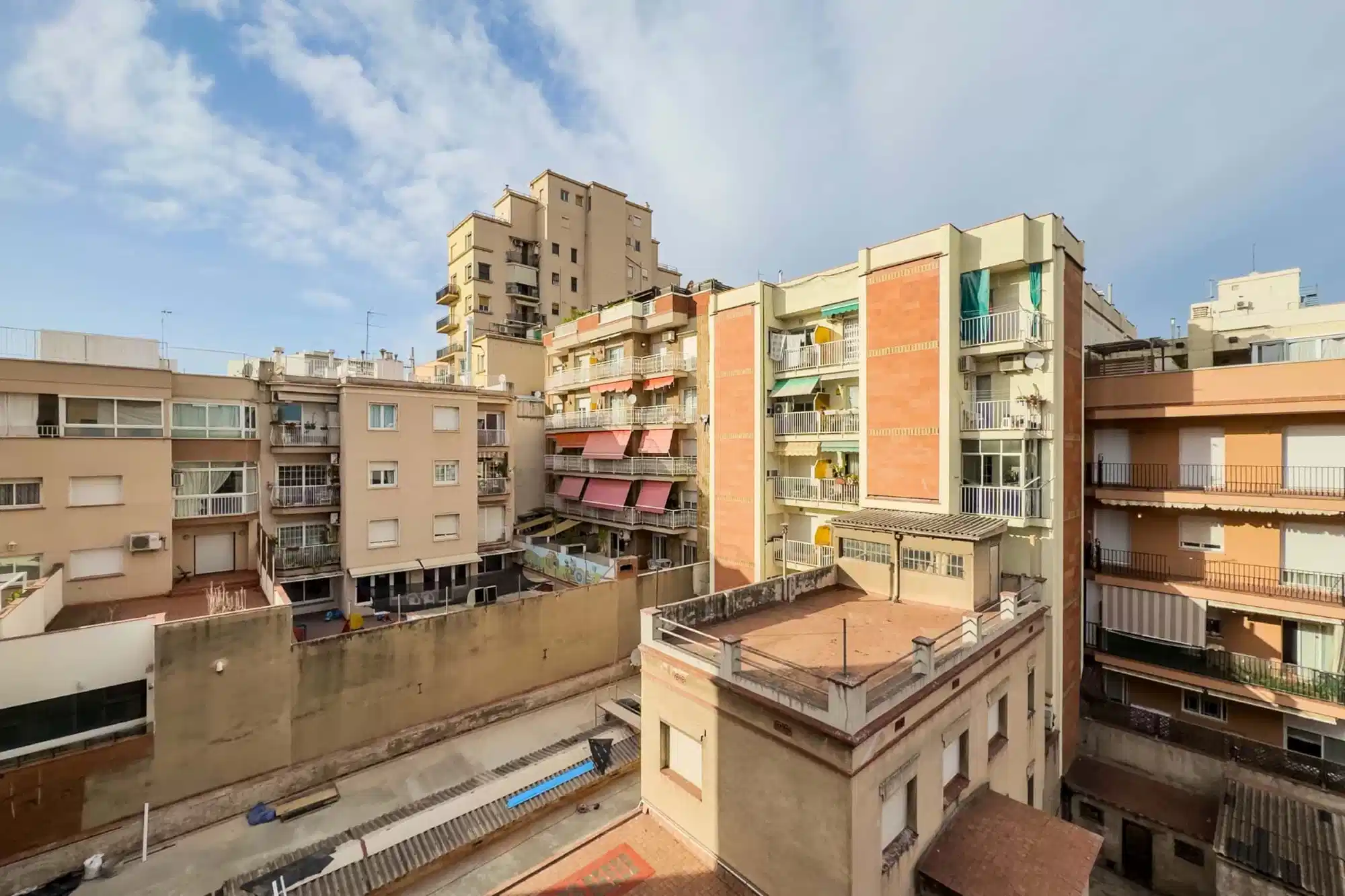 SPC 8930, Sant Adrià de Besòs - Sant Adrià de Besòs, Spain - Exterior