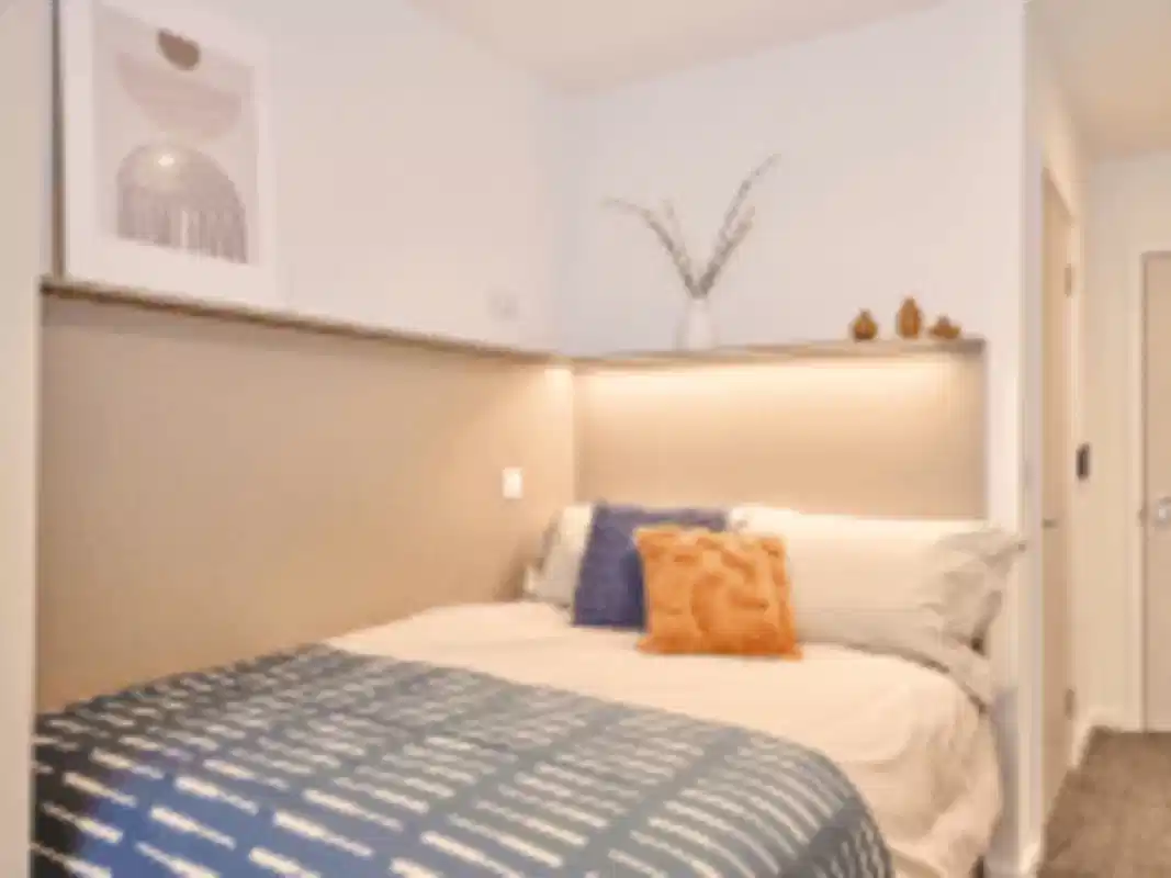 Common Area?w=400&h=260&fit=crop&q=40&auto=format&trim=auto