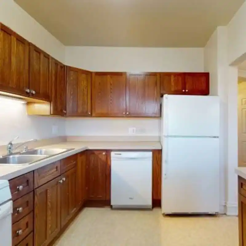 5623 S. Dorchester, Chicago - Chicago, Illinois, United States - Kitchen