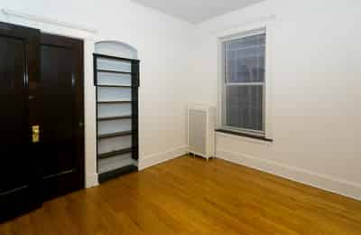 Amenities?w=400&h=260&fit=crop&q=40&auto=format&trim=auto