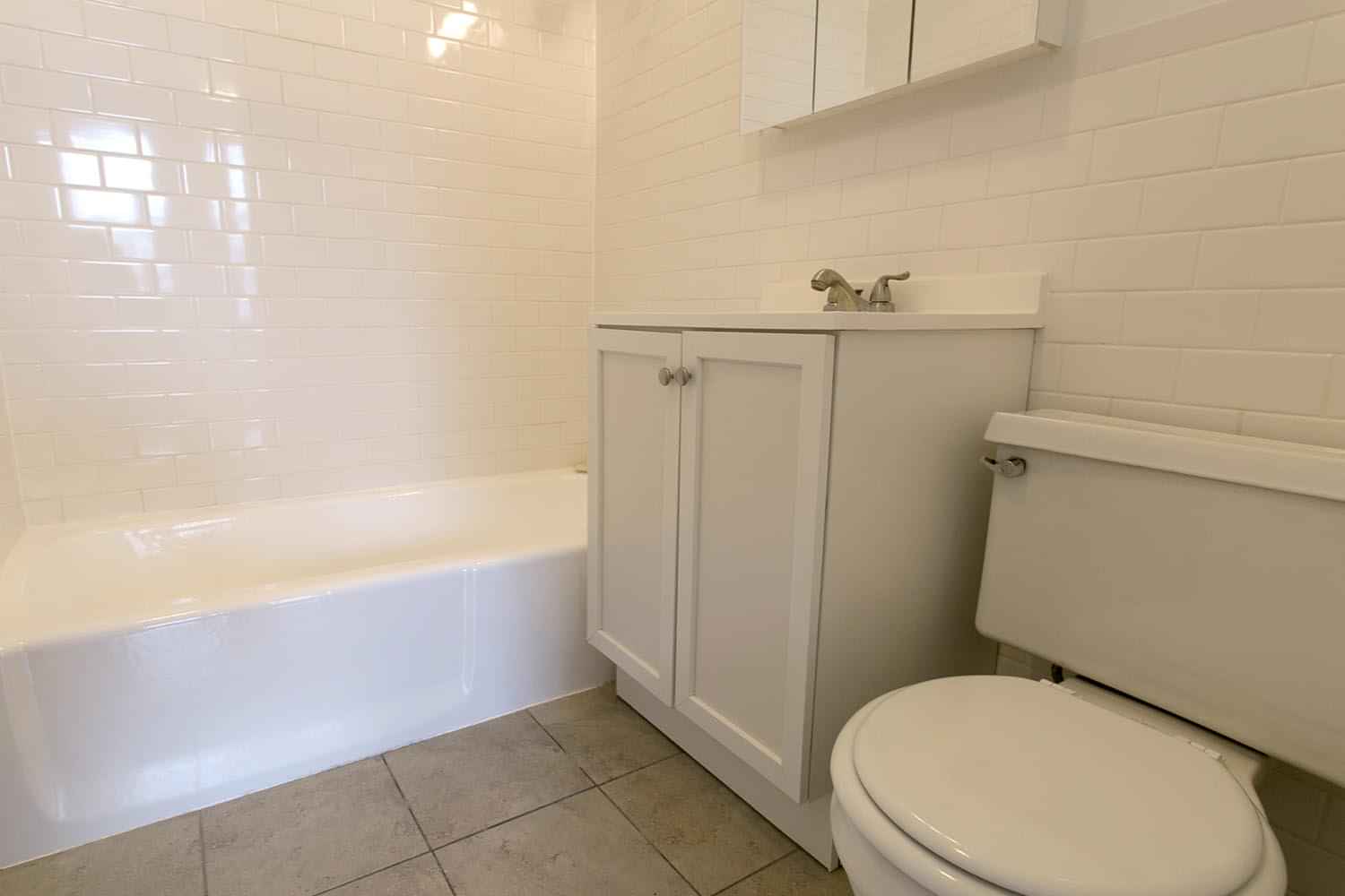 Kitchen?w=400&h=260&fit=crop&q=40&auto=format&trim=auto