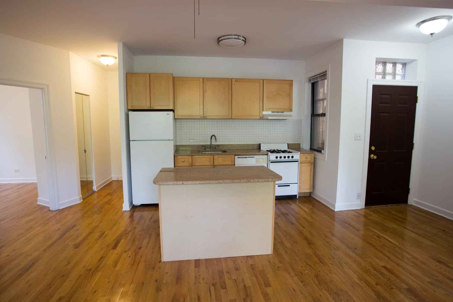 Exterior?w=400&h=260&fit=crop&q=40&auto=format&trim=auto