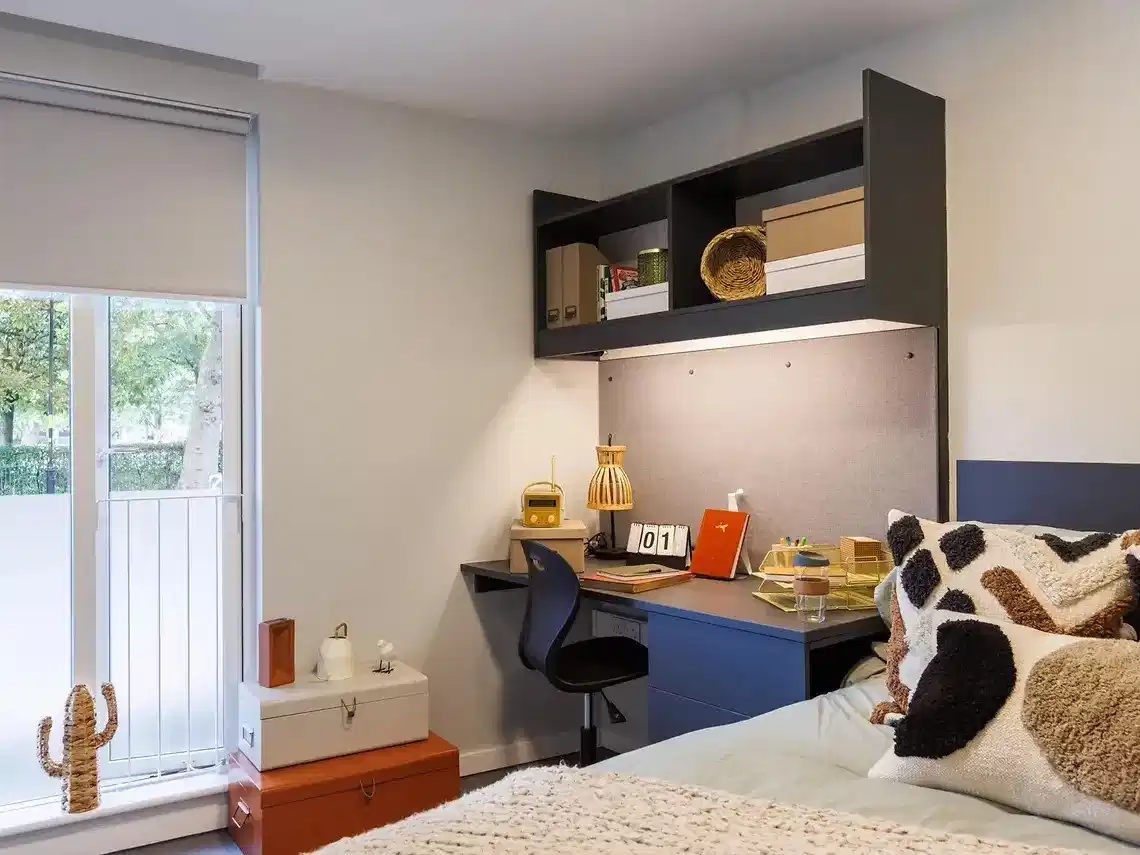8 Bed En-suite