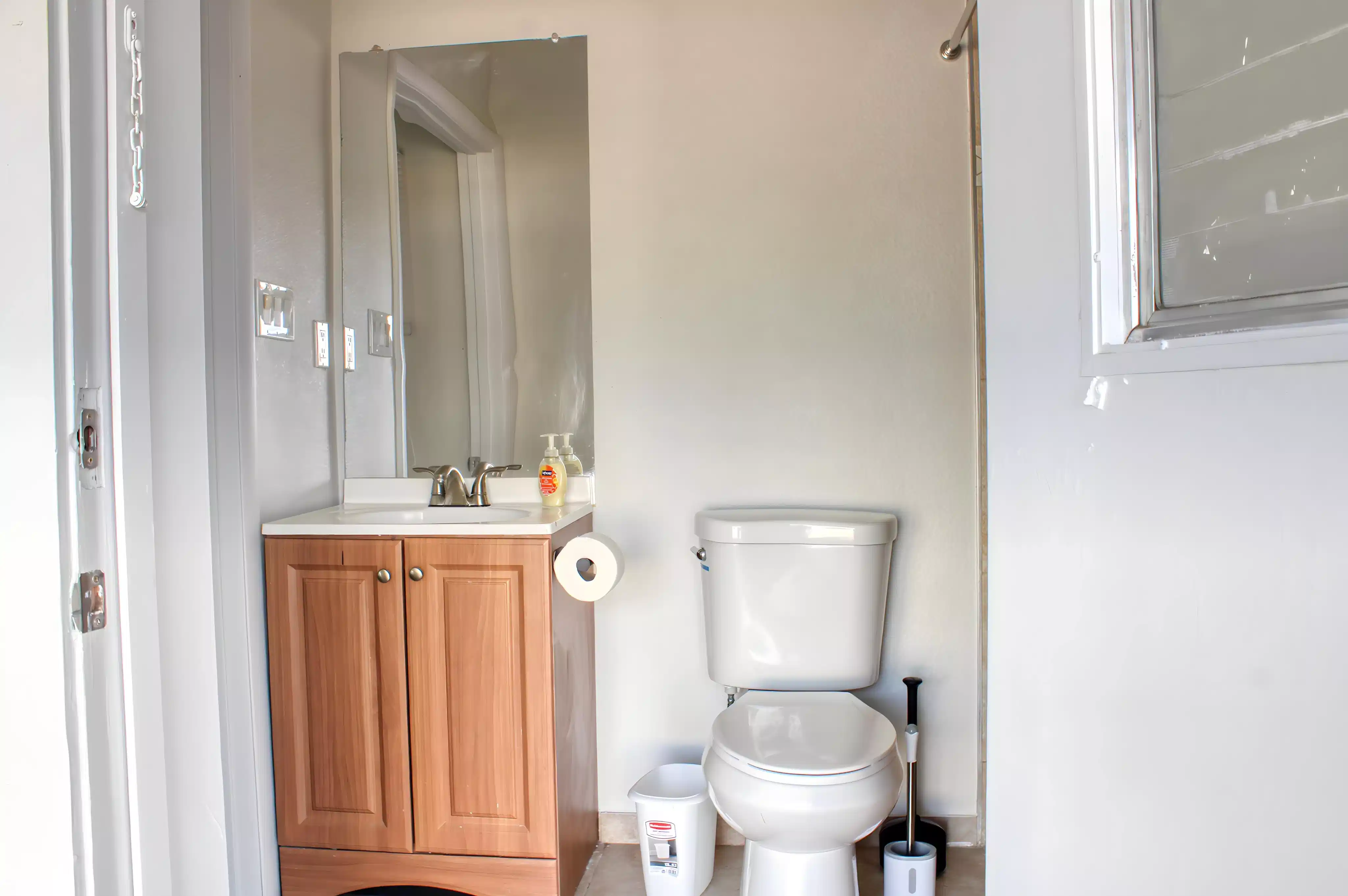 PDP 85053, Phoenix - Phoenix, Arizona, United States - #48579: Room in 7 Bed 2 Bath - Bathroom