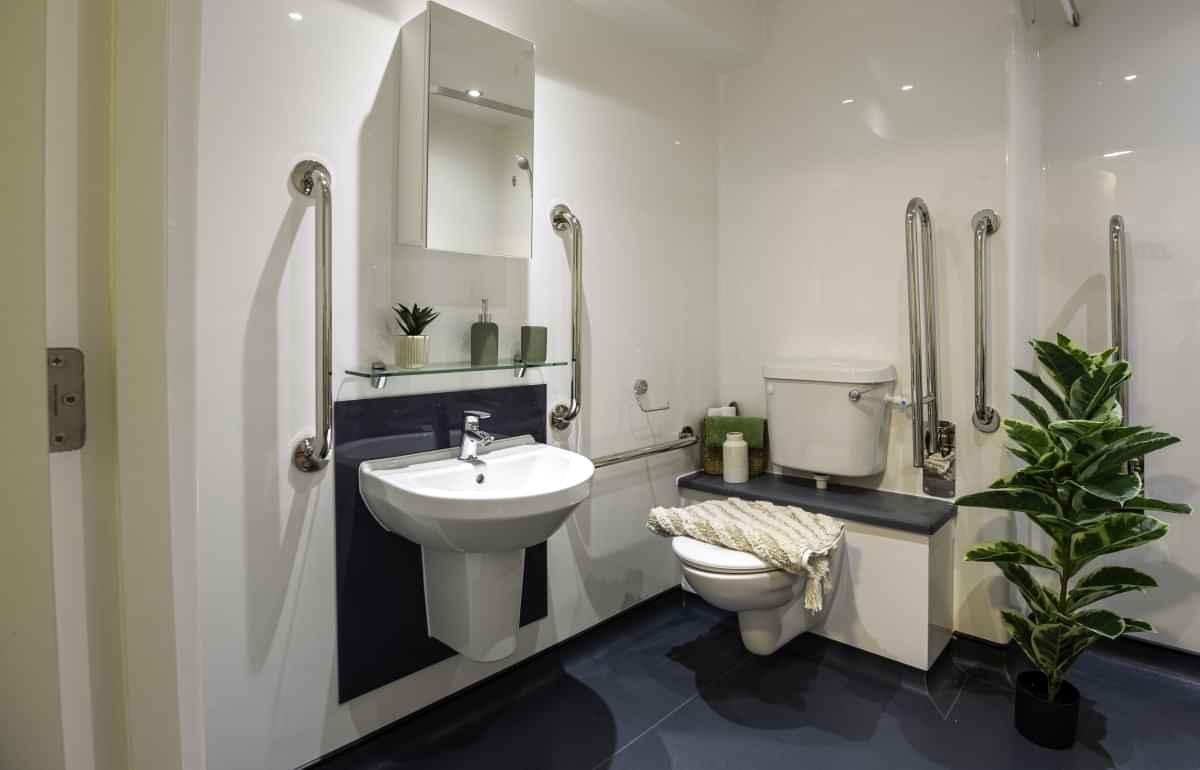 Amenities?w=400&h=260&fit=crop&q=40&auto=format&trim=auto