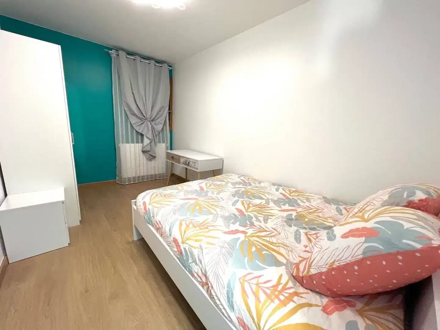 Room in a 14 Bedroom Apartment, Valenciennes Street, Gagny, France (93220) - Paris, France - Room 8 - Bedroom