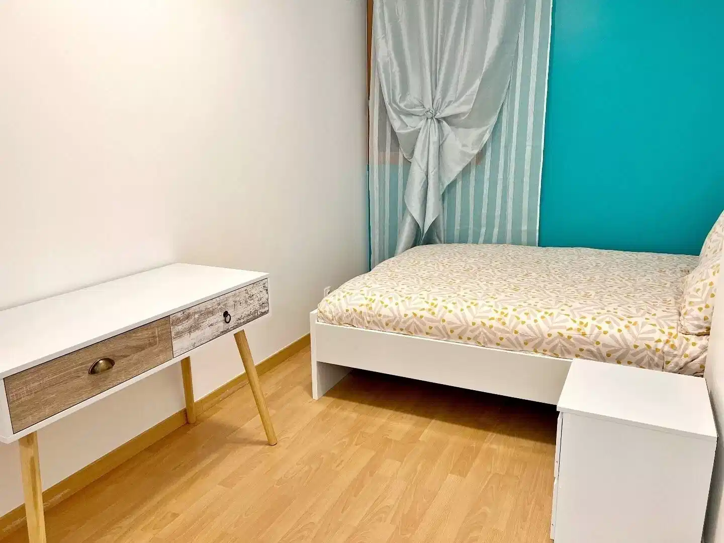 Room in a 14 Bedroom Apartment, Valenciennes Street, Gagny, France (93220) - Paris, France - Room 5 - Bedroom