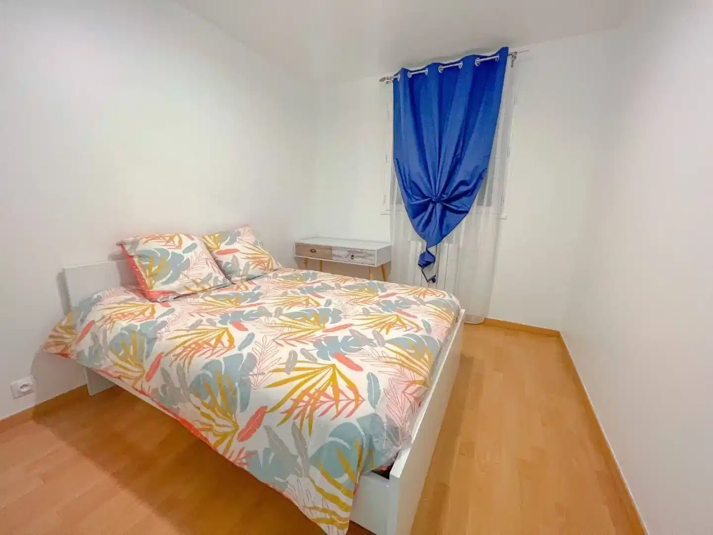 Bedroom 2 - Bedroom?w=400&h=260&fit=crop&q=40&auto=format&trim=auto