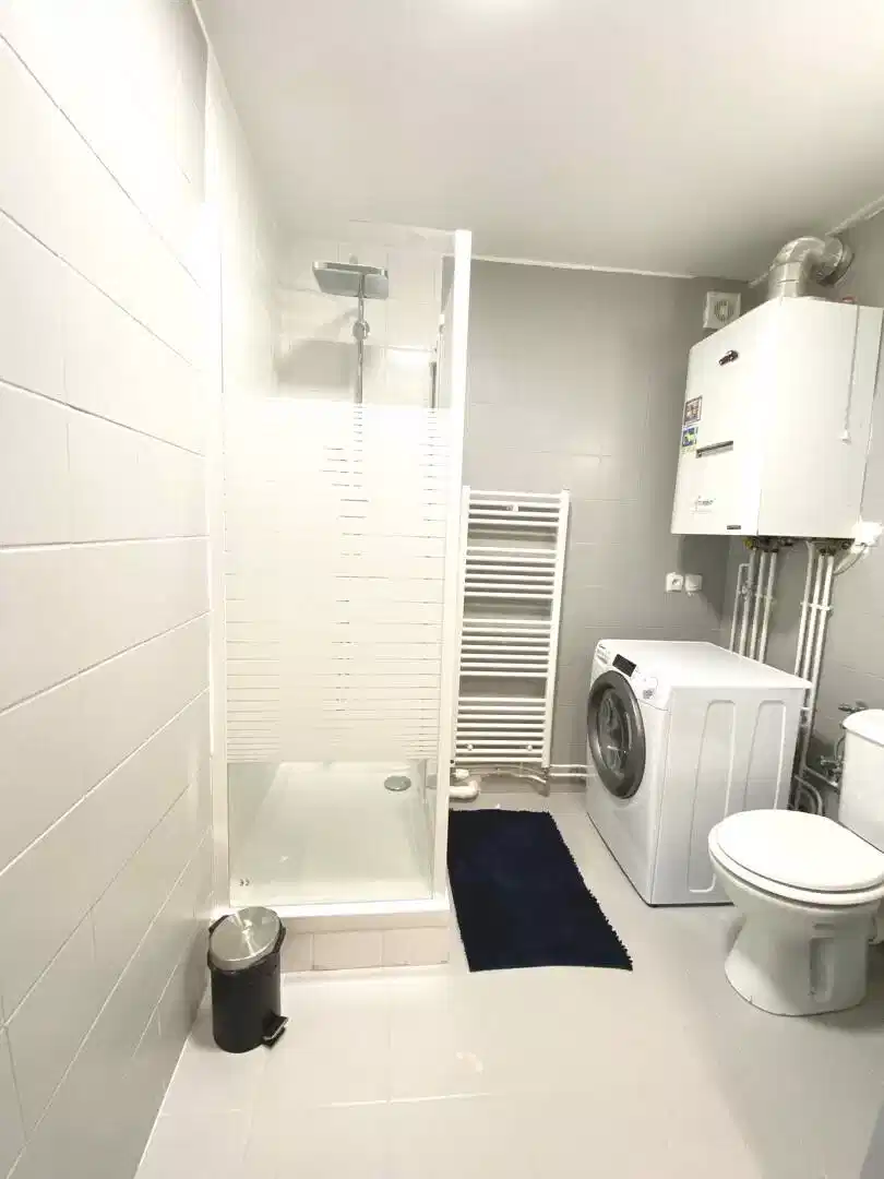 Room in a 6 Bedroom Apartment, Clément Ader Street, Rosny-Sous-Bois, France (93110) - Paris, France - Amenities