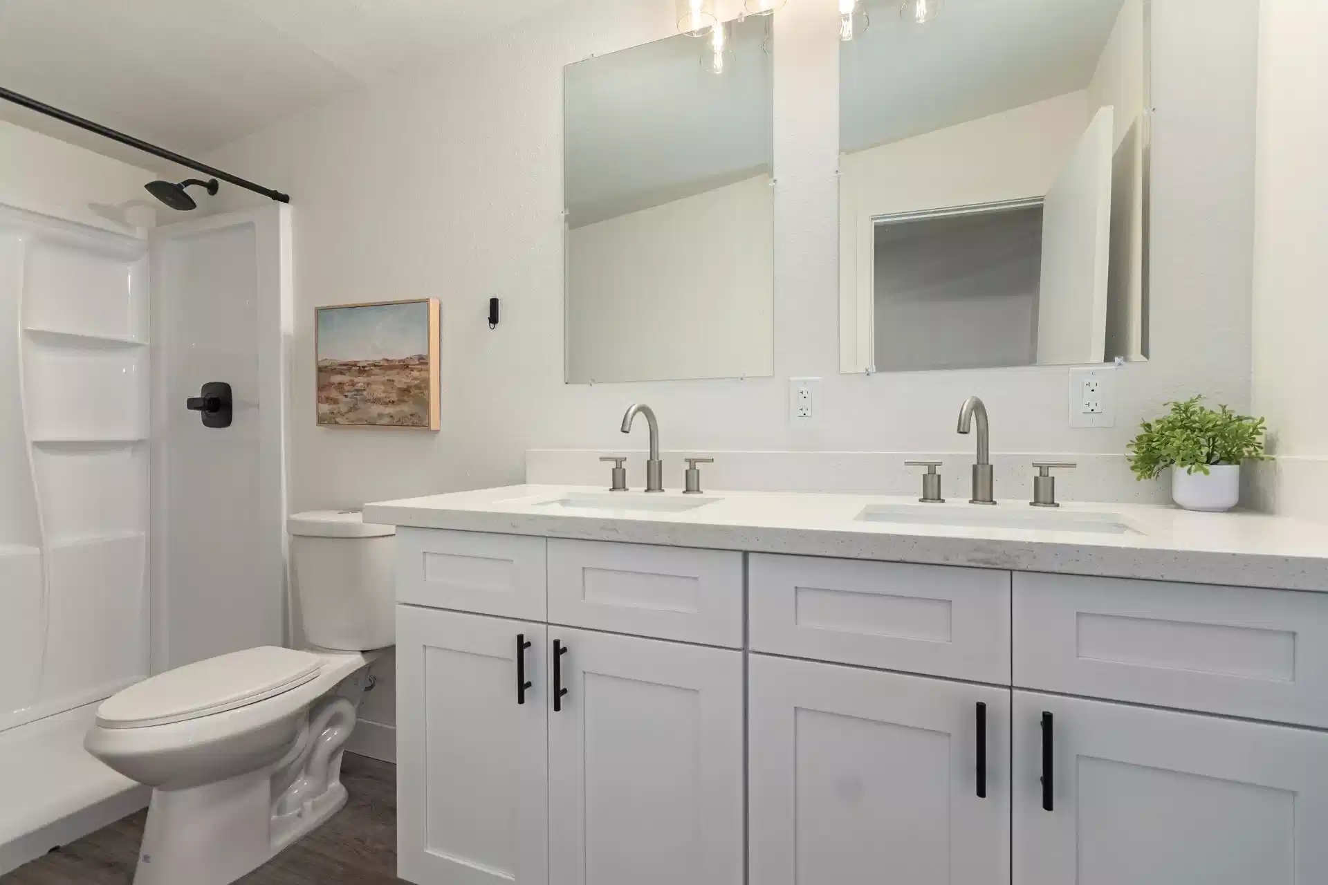#38886 : Room in 9 Bed 3 Bath - Bathroom?w=400&h=260&fit=crop&q=40&auto=format&trim=auto