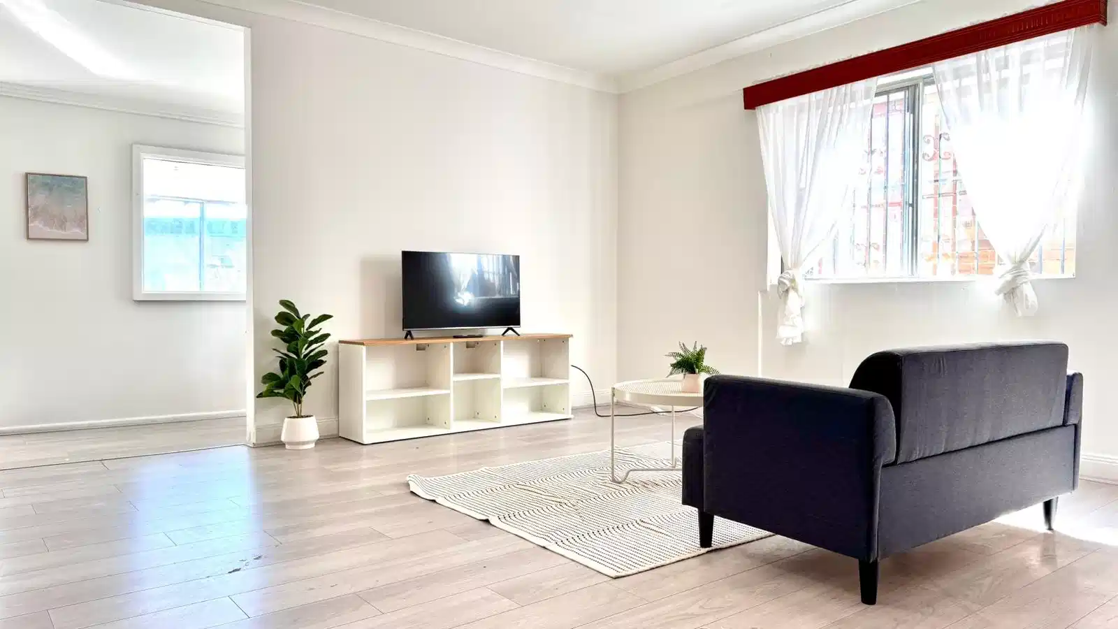 Room in a 4 Bedroom Apartment, Wollongong Rd, Arncliffe, Australia NSW 2205 2