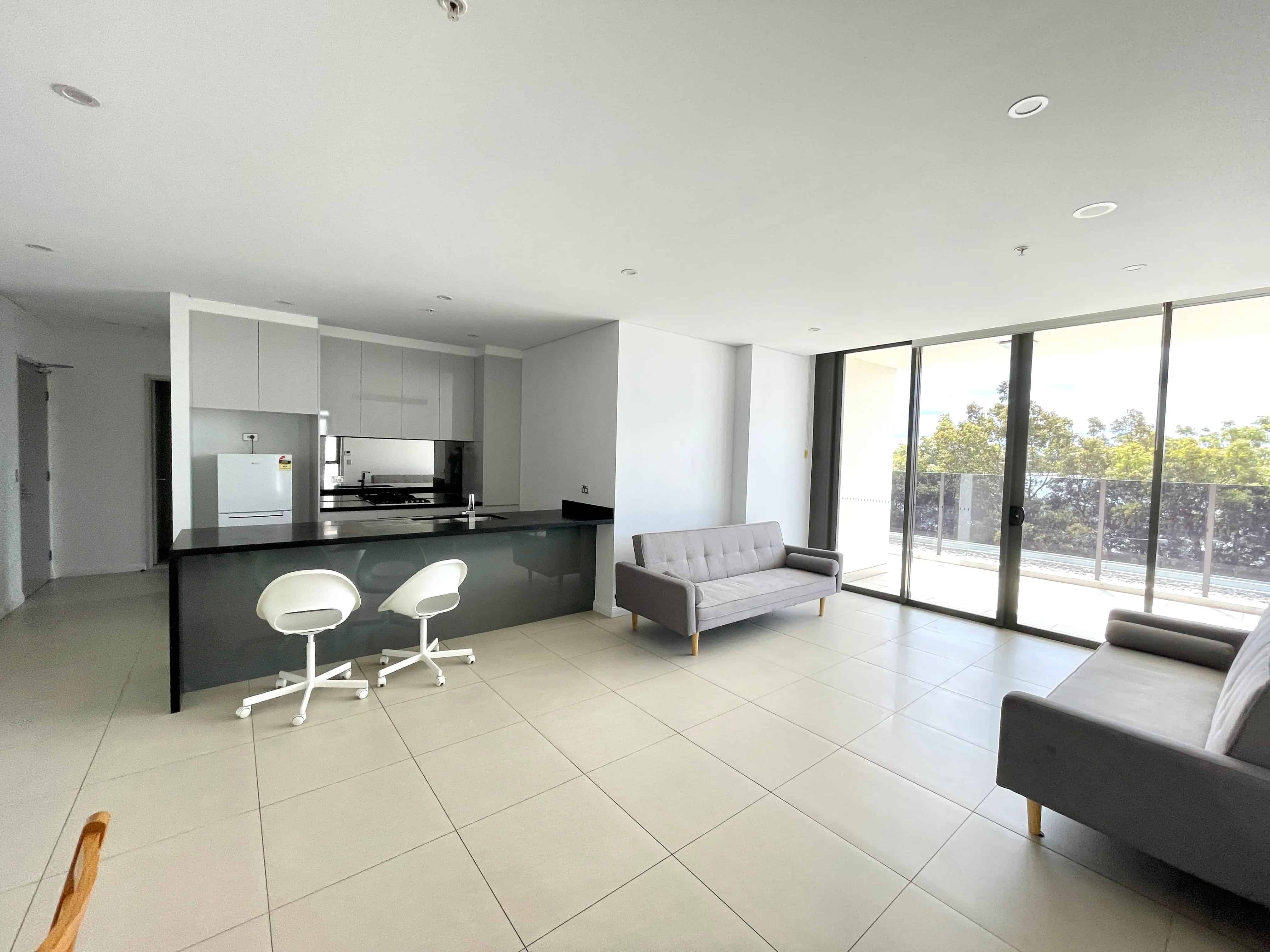 Amenities?w=400&h=260&fit=crop&q=40&auto=format&trim=auto