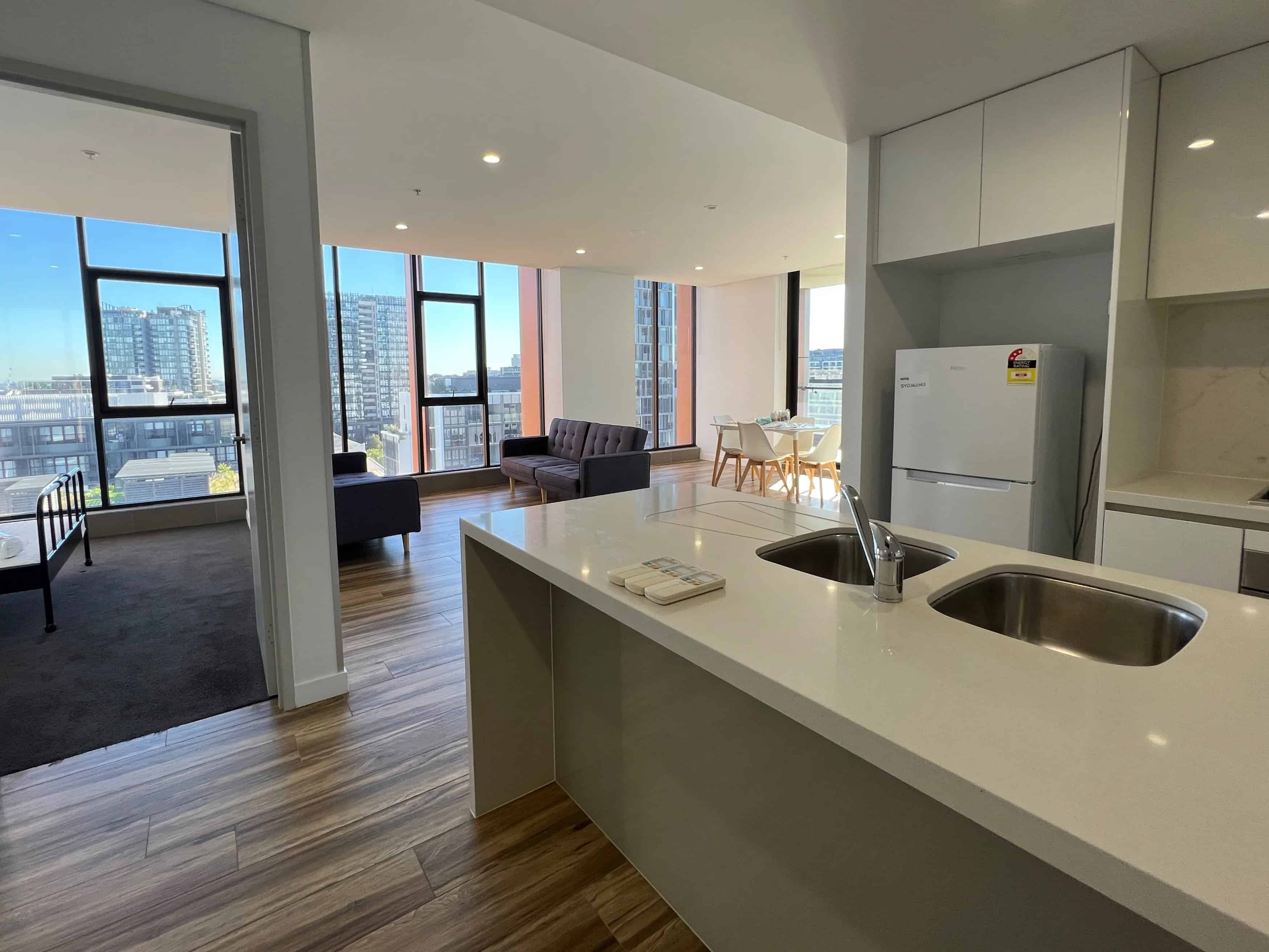 Amenities?w=400&h=260&fit=crop&q=40&auto=format&trim=auto