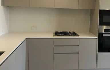 Exterior?w=400&h=260&fit=crop&q=40&auto=format&trim=auto