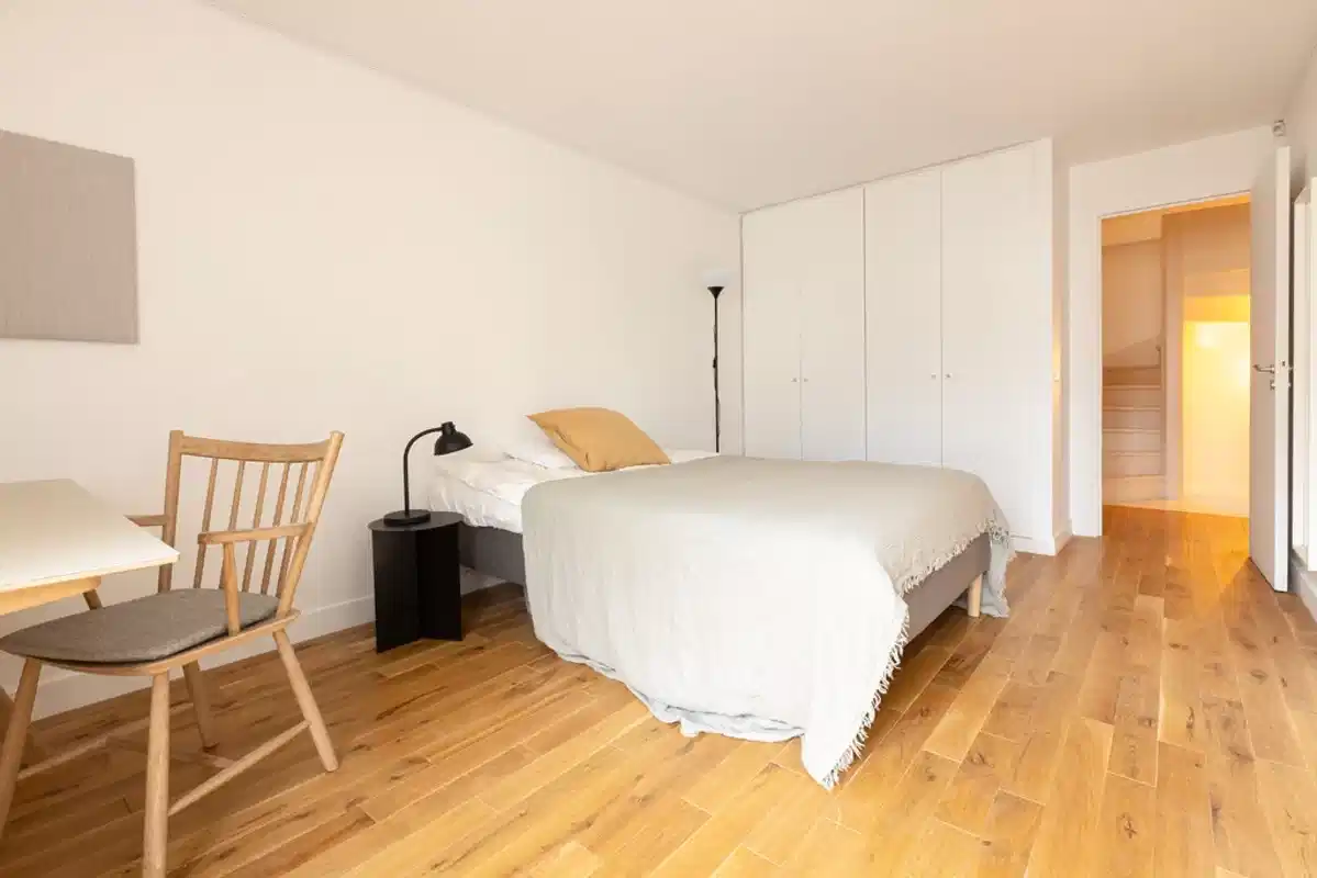 Brassens Room 5