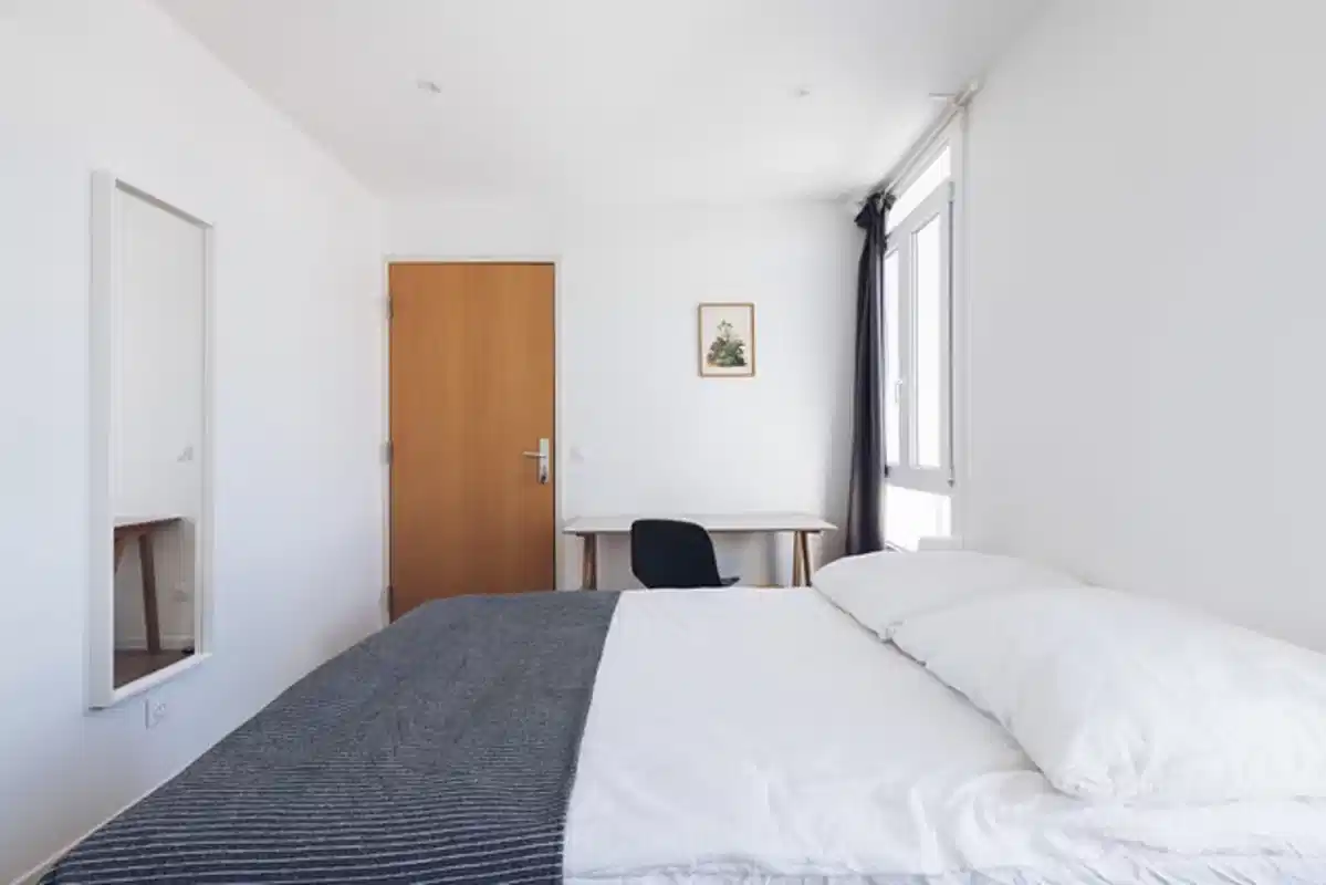 Marie Room 8