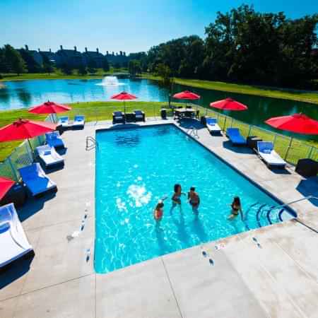 Exterior?w=400&h=260&fit=crop&q=40&auto=format&trim=auto