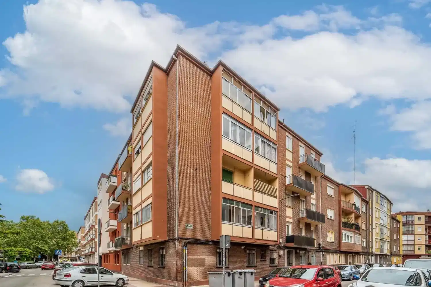 SPC 47005, Valladolid - Valladolid, Spain - Exterior