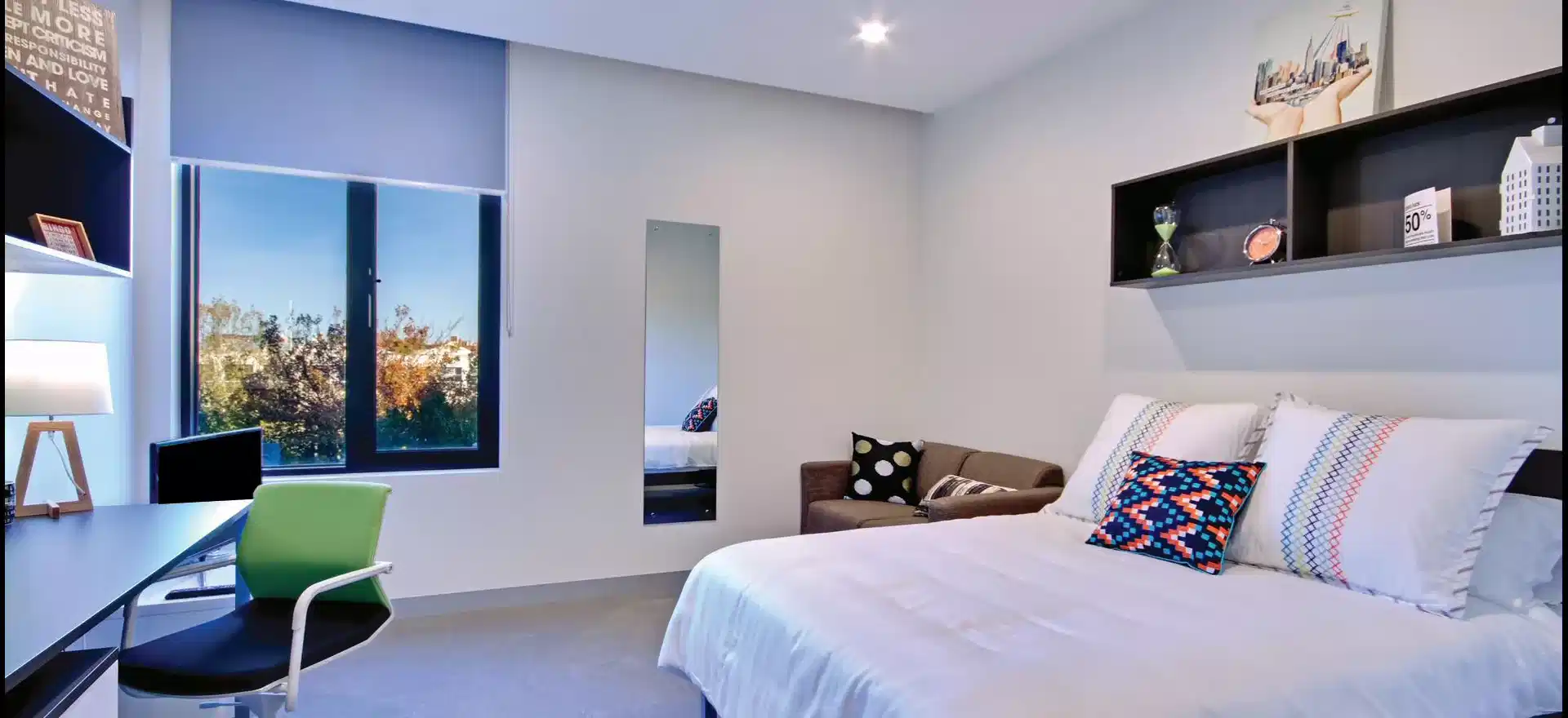 Ultra Studio, Double Bed