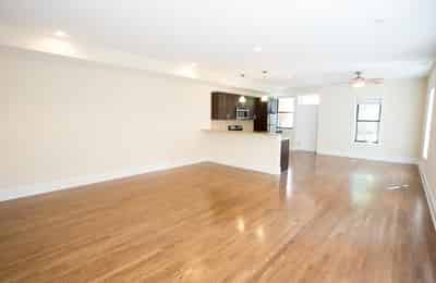 5415 S. Woodlawn Avenue, Chicago - Chicago, Illinois, United States - Room