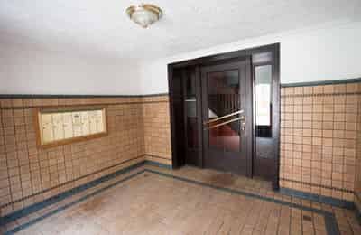 5034-5046 S. Woodlawn Avenue, Chicago - Chicago, Illinois, United States - Common Area