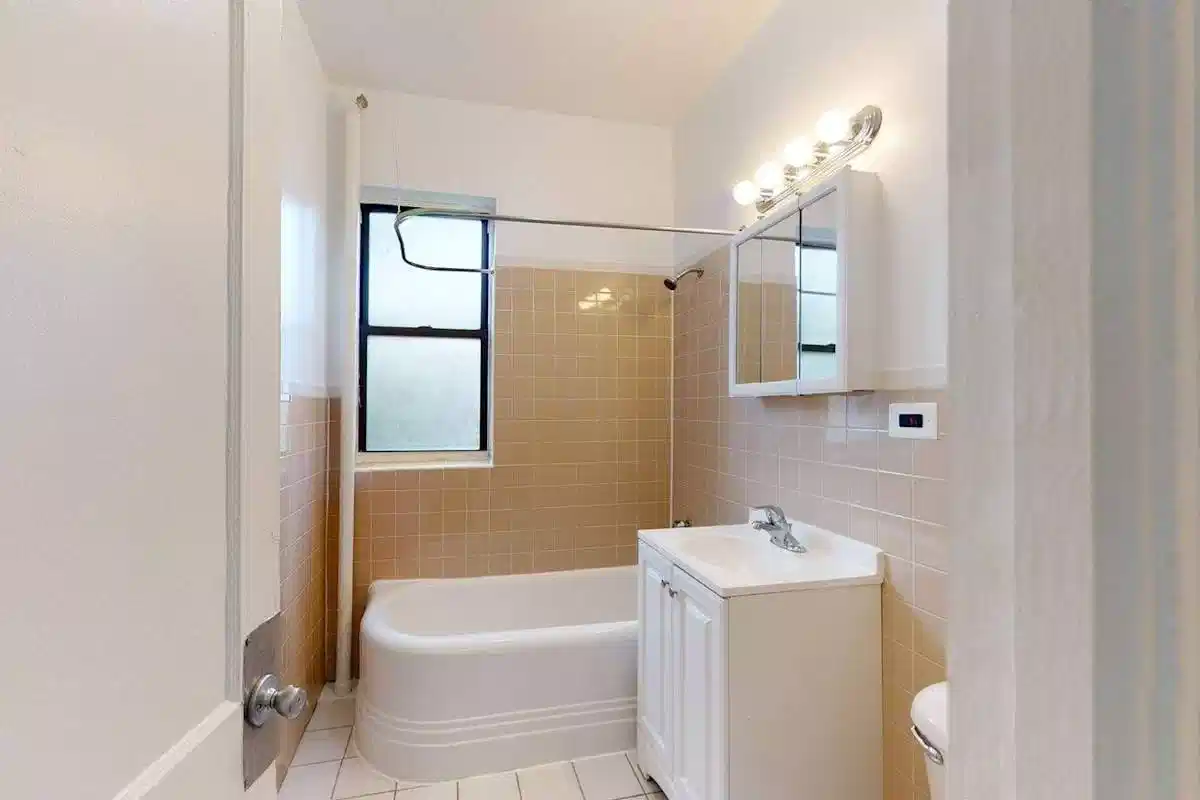 5416 S. Woodlawn Avenue, Chicago 5