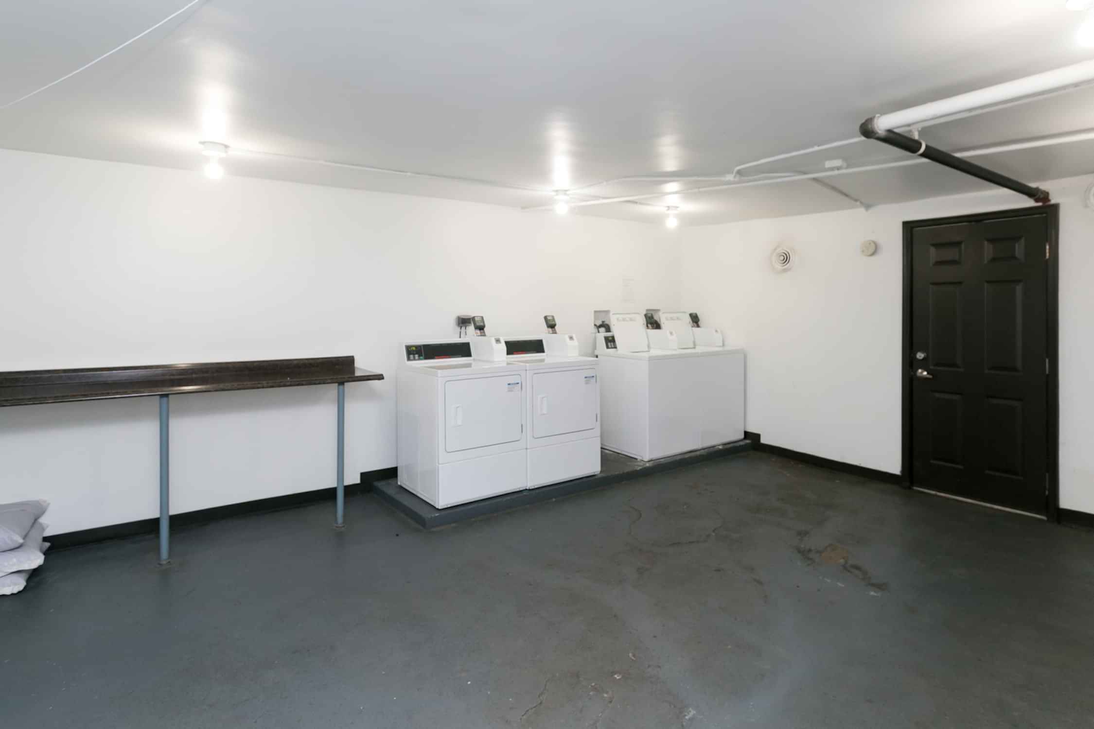 1018 E. 54th Street, Chicago - Chicago, Illinois, United States - Amenities