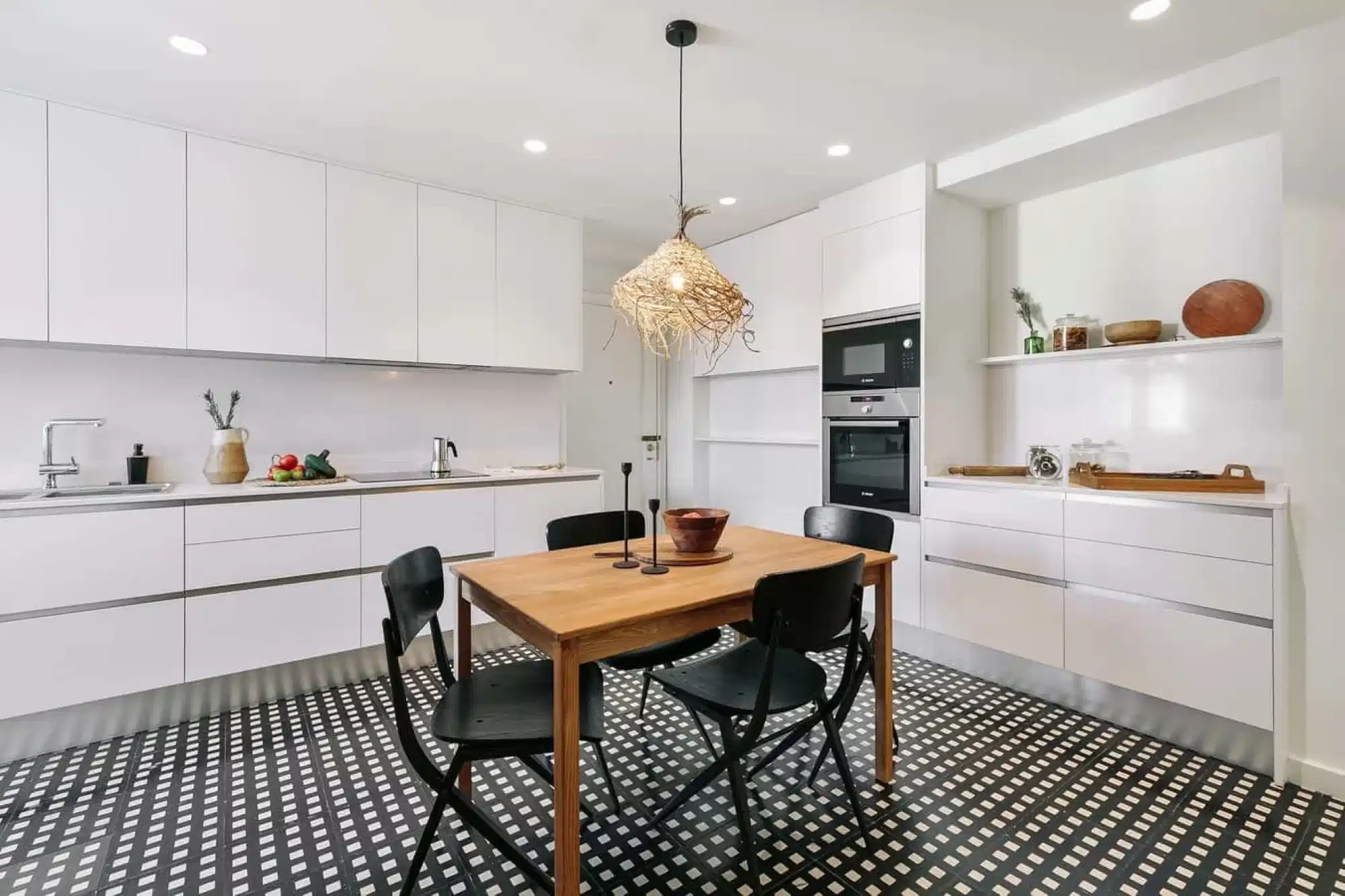 Exterior?w=400&h=260&fit=crop&q=40&auto=format&trim=auto