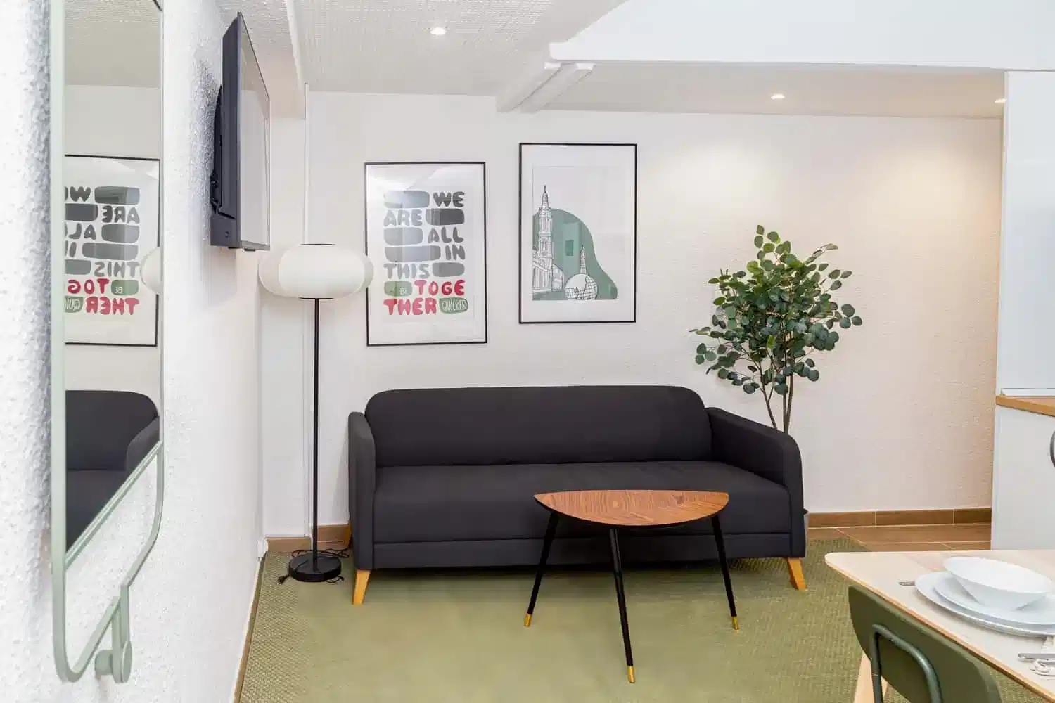 SPC 50005, Zaragoza - Zaragoza, Spain - Room in 5 Bedroom 2 Bathroom  (Calle De Los Fueros De Aragón) - Common Area