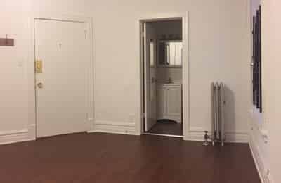 Kitchen?w=400&h=260&fit=crop&q=40&auto=format&trim=auto