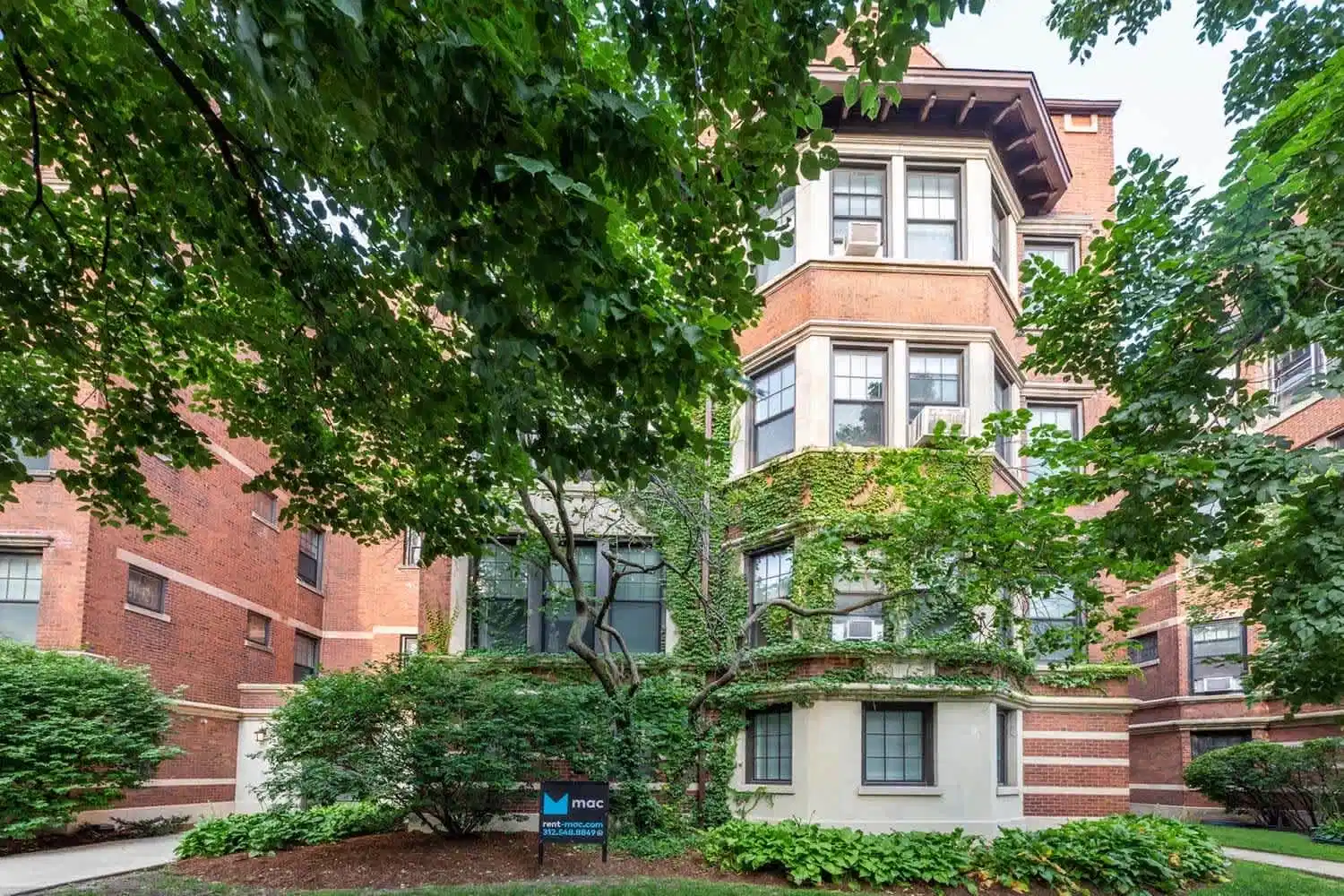 5325 S. Hyde Park Boulevard, Chicago 3