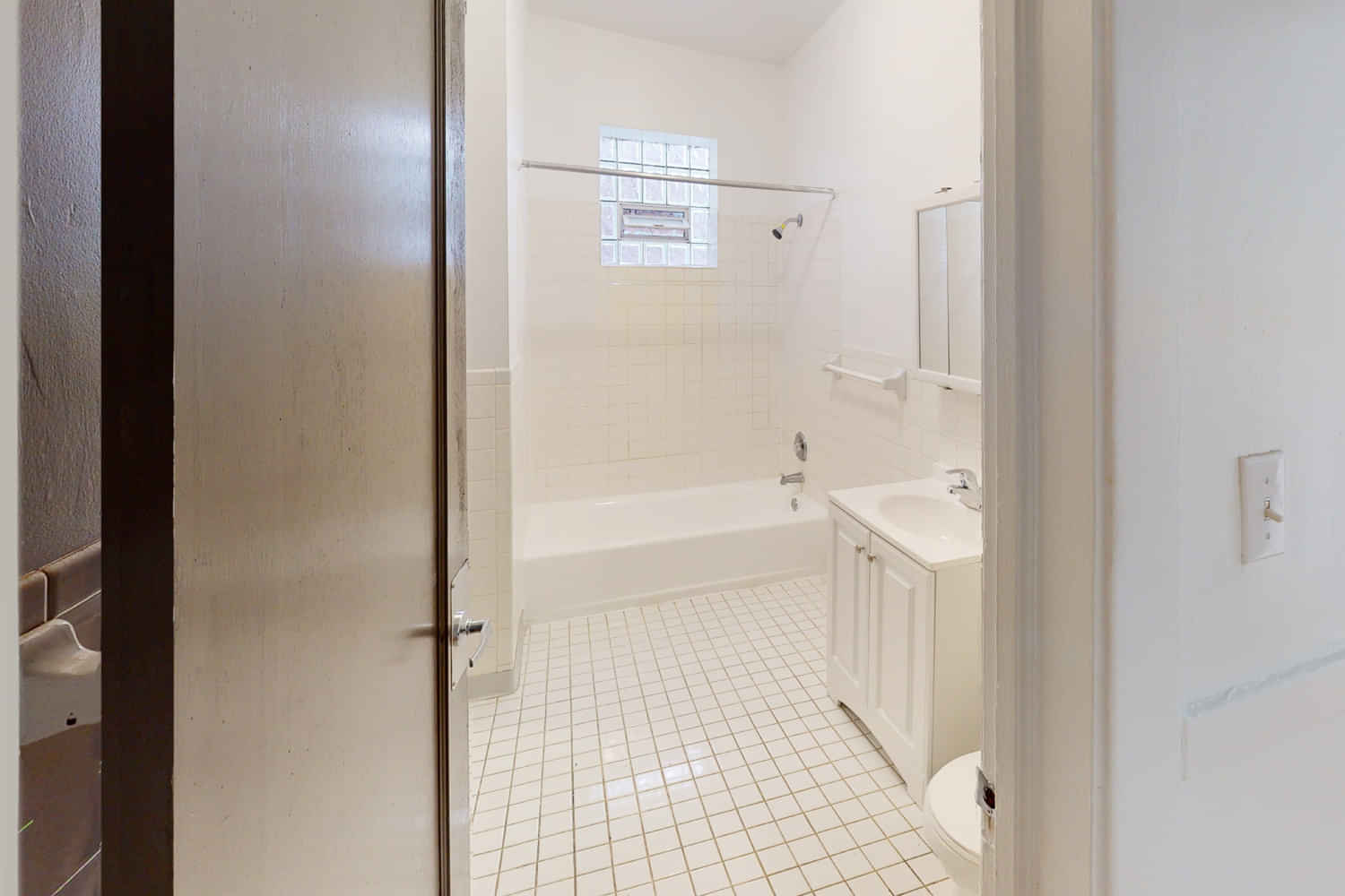 Kitchen?w=400&h=260&fit=crop&q=40&auto=format&trim=auto