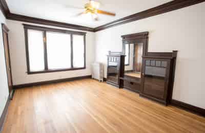 Amenities?w=400&h=260&fit=crop&q=40&auto=format&trim=auto