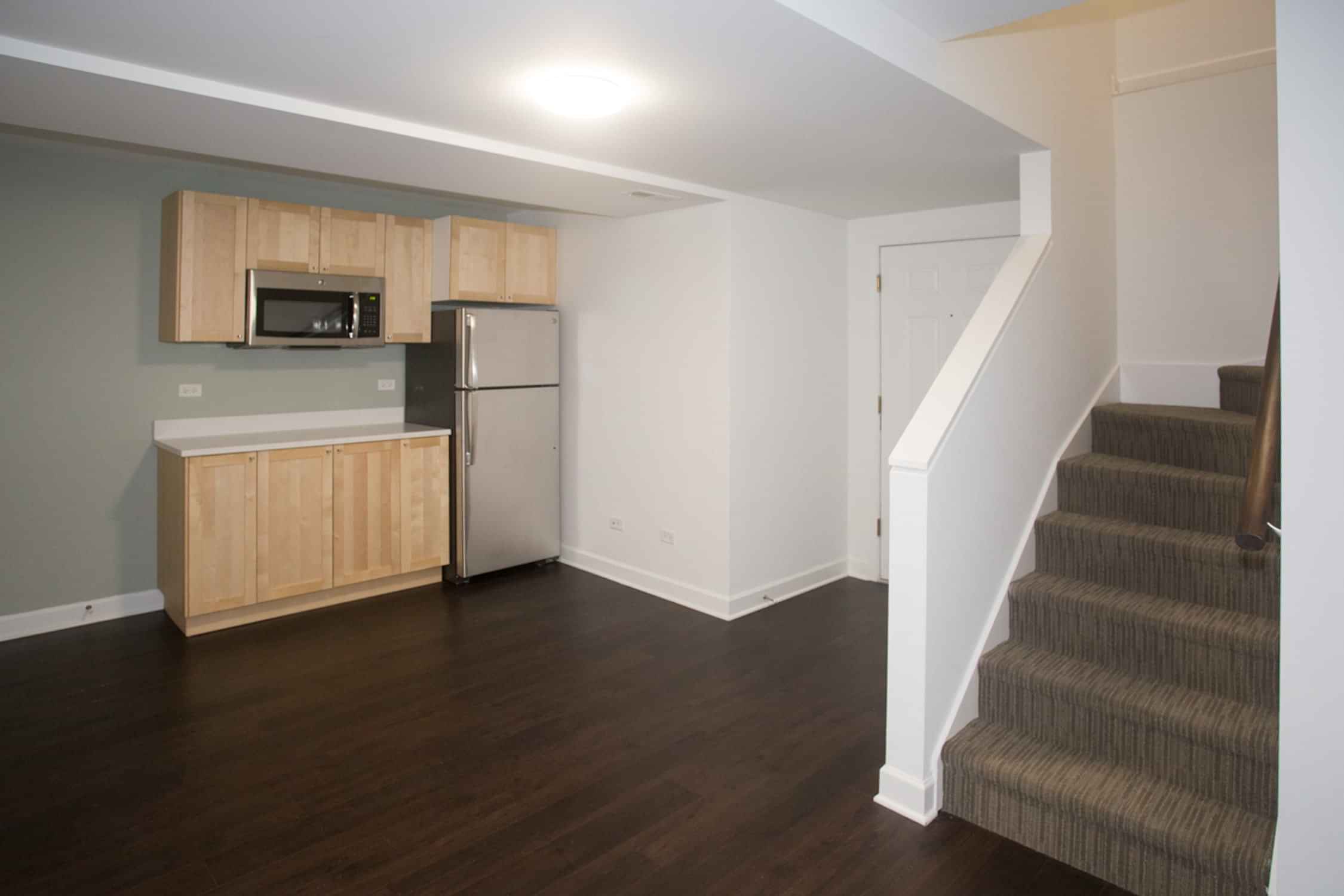 Amenities?w=400&h=260&fit=crop&q=40&auto=format&trim=auto