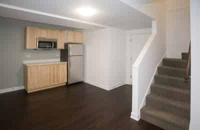 Amenities?w=400&h=260&fit=crop&q=40&auto=format&trim=auto
