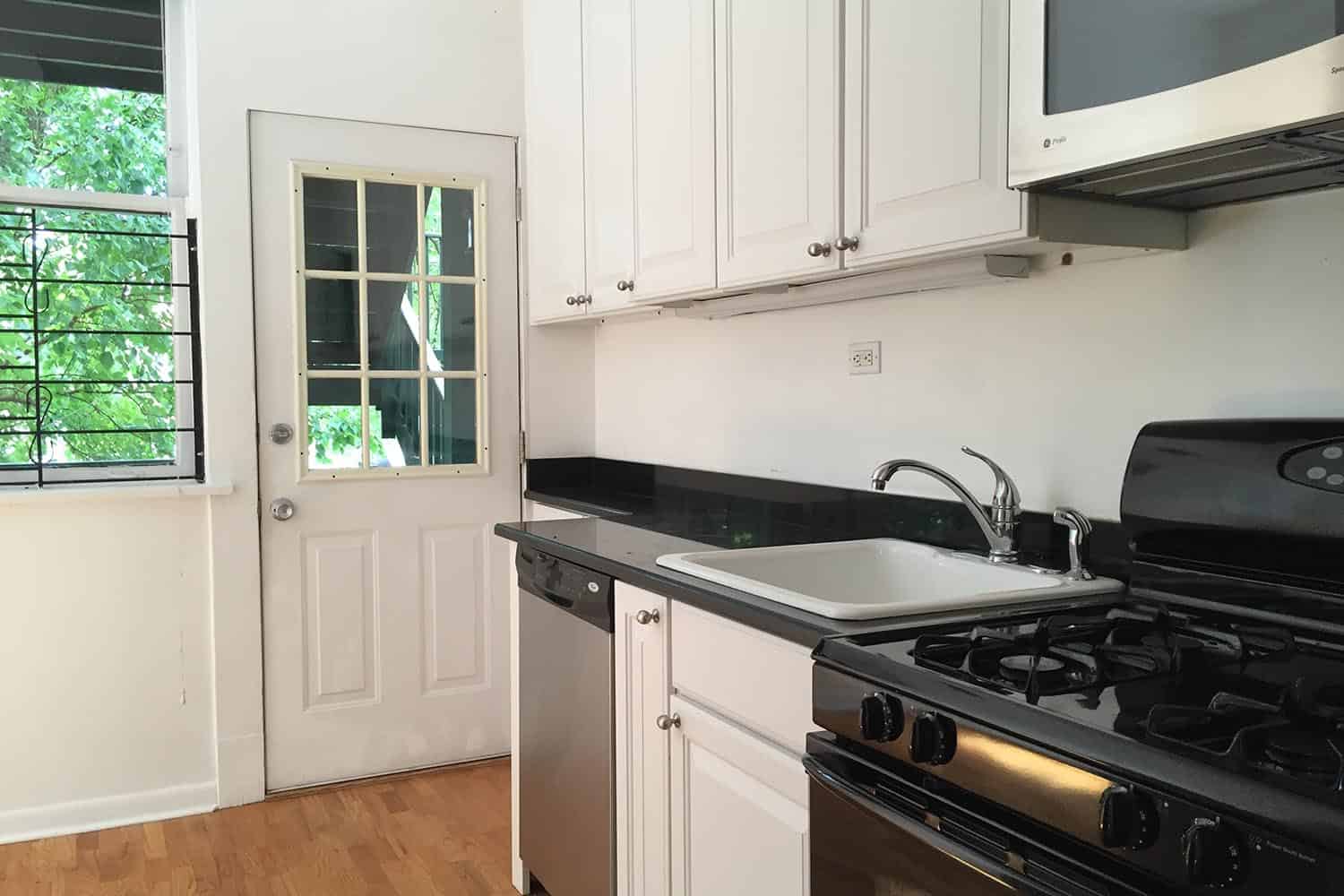 5532 S. Kimbark Avenue, Chicago - Chicago, Illinois, United States - Kitchen