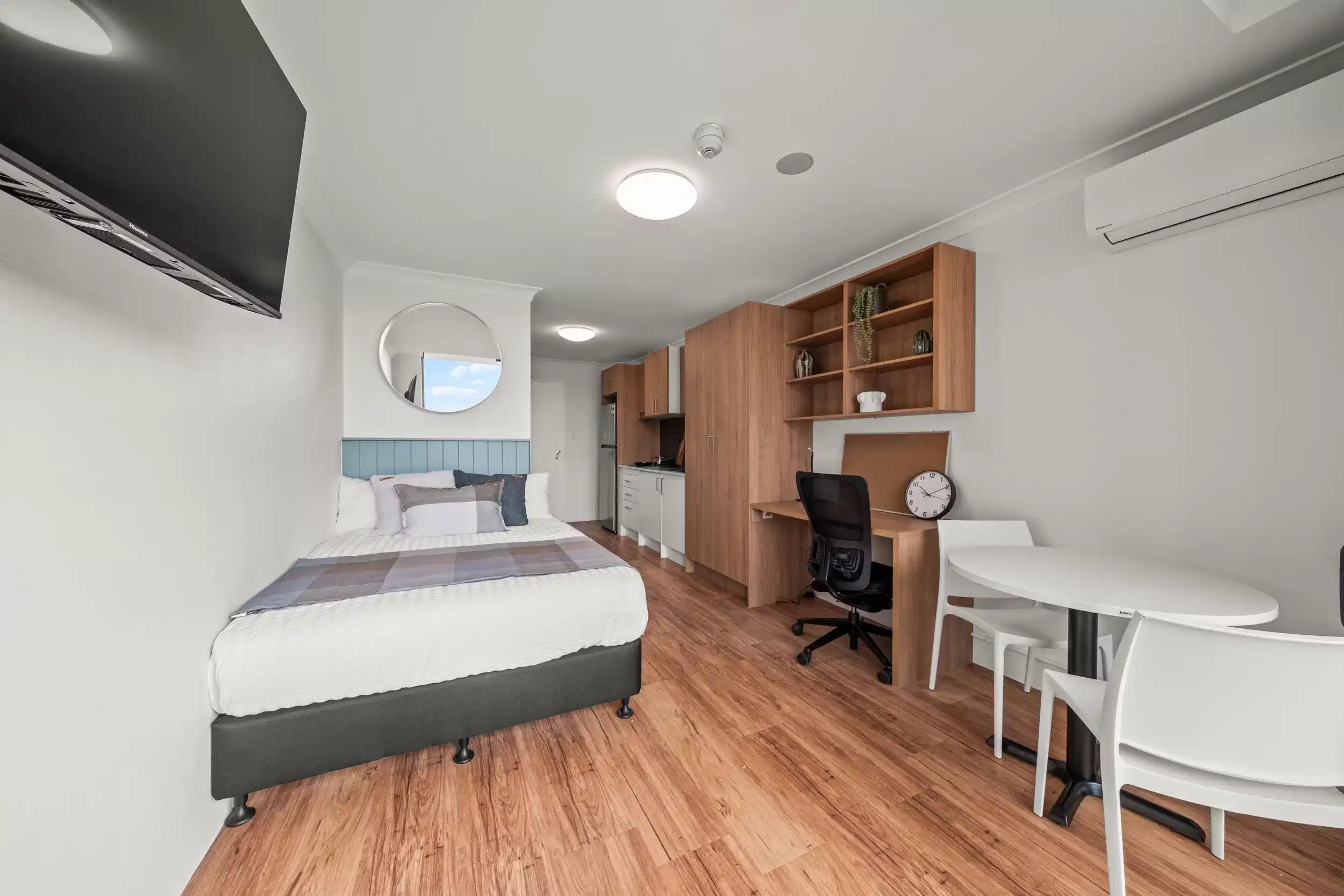 Premium Single Studio