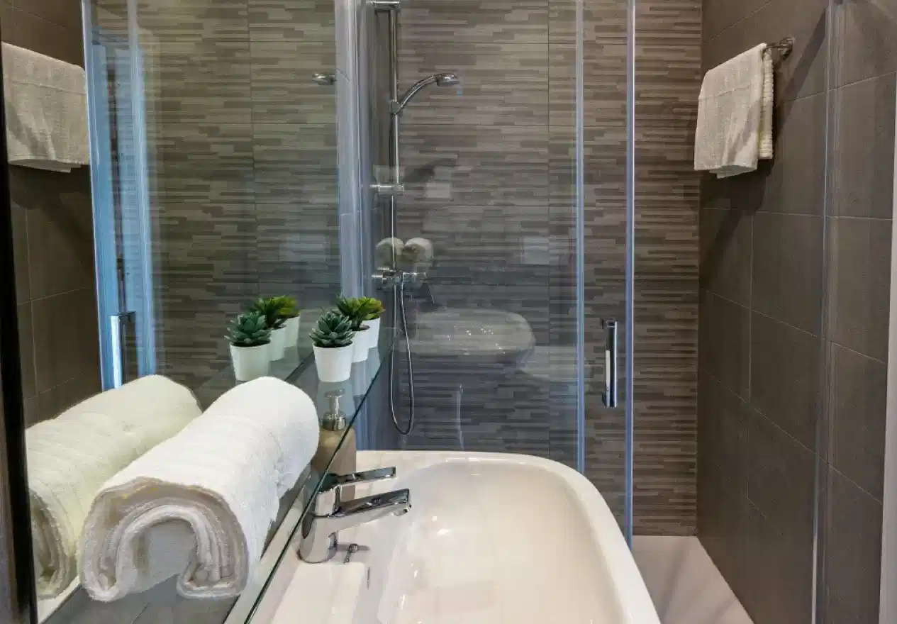 Amenities?w=400&h=260&fit=crop&q=40&auto=format&trim=auto