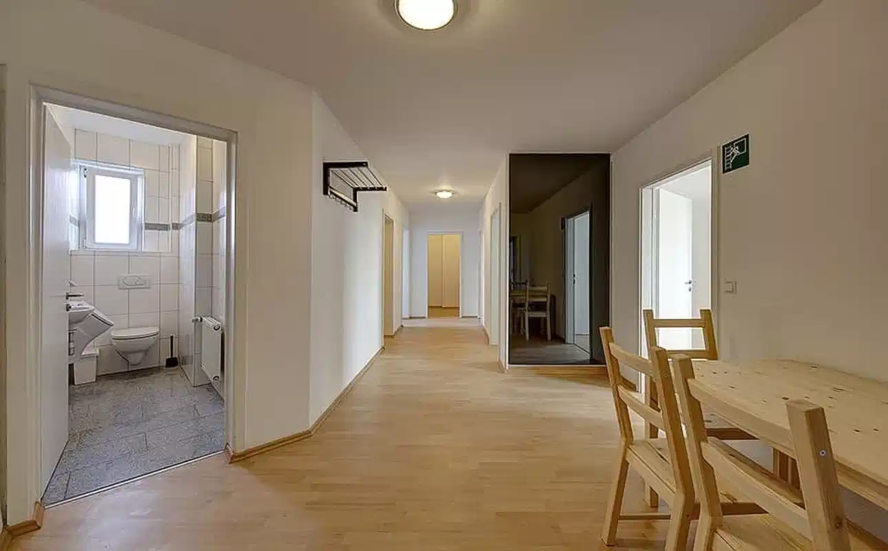 SPC 70372, Stuttgart - Stuttgart, Germany - Room in 4 Bedroom 1 Bathroom (König-Karl-Straße) - Common Area