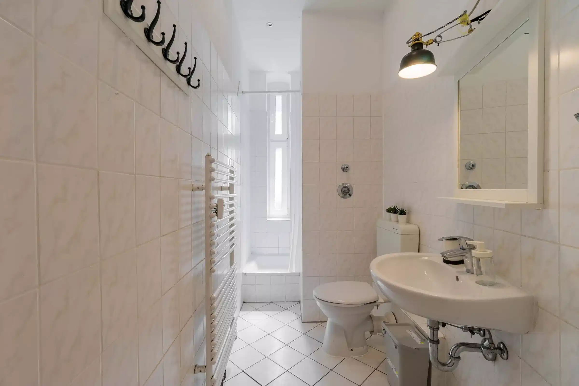 2 Bedroom 1 Bathroom (Proskauer Straße) - Kitchen?w=400&h=260&fit=crop&q=40&auto=format&trim=auto