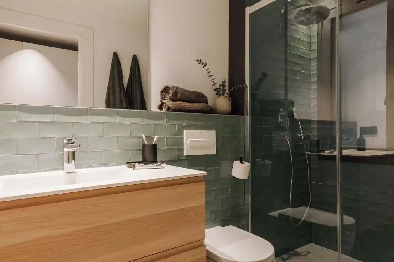 #119699: Room in a 4 Bedroom 2 Bathroom (Avinguda De La Mare De Déu De Montserrat) - Bedroom?w=400&h=260&fit=crop&q=40&auto=format&trim=auto