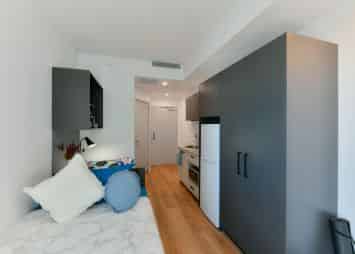 Amenities?w=400&h=260&fit=crop&q=40&auto=format&trim=auto