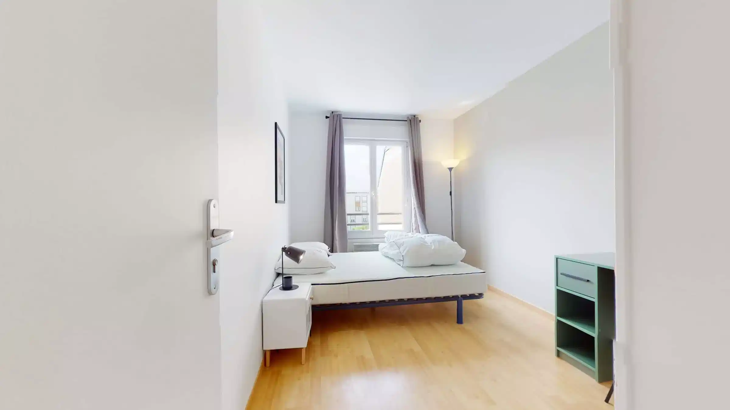 Amenities?w=400&h=260&fit=crop&q=40&auto=format&trim=auto