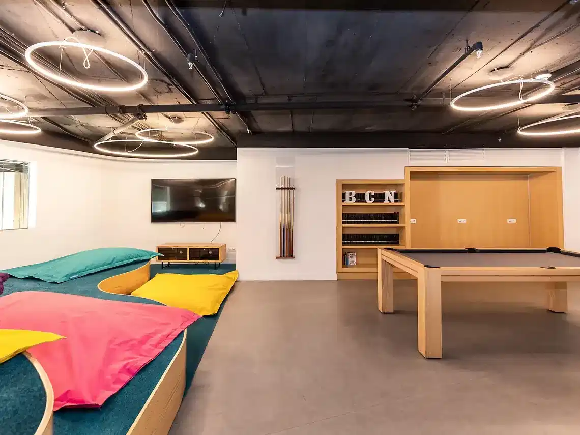 Yugo Garbi, Barcelona - Barcelona, Spain - Amenities