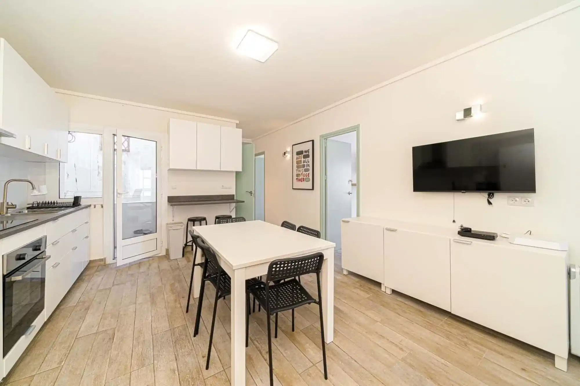 #188264: Room in 5 Bedroom 2 Bathroom (Carrer Doctor Ferran) - Bathroom?w=400&h=260&fit=crop&q=40&auto=format&trim=auto