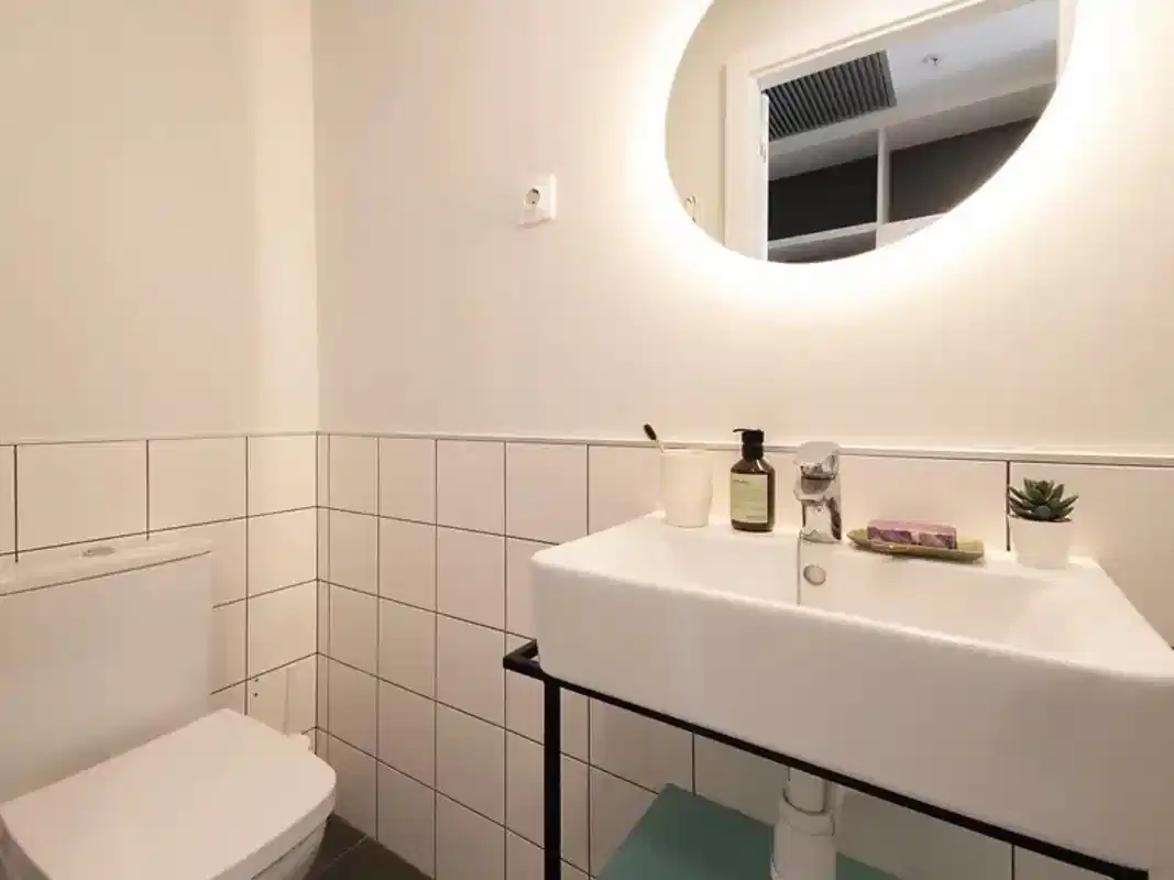 Amenities?w=400&h=260&fit=crop&q=40&auto=format&trim=auto